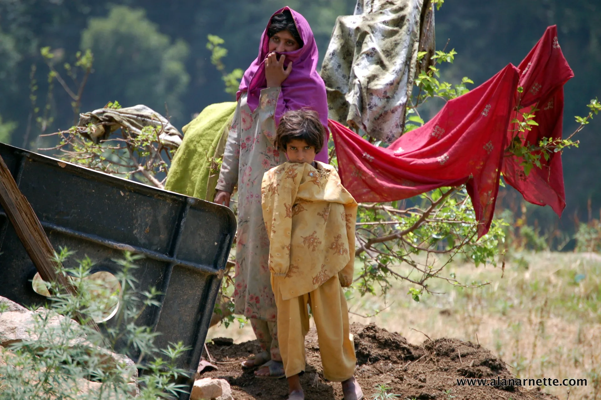 Pakistani Family on way to K2